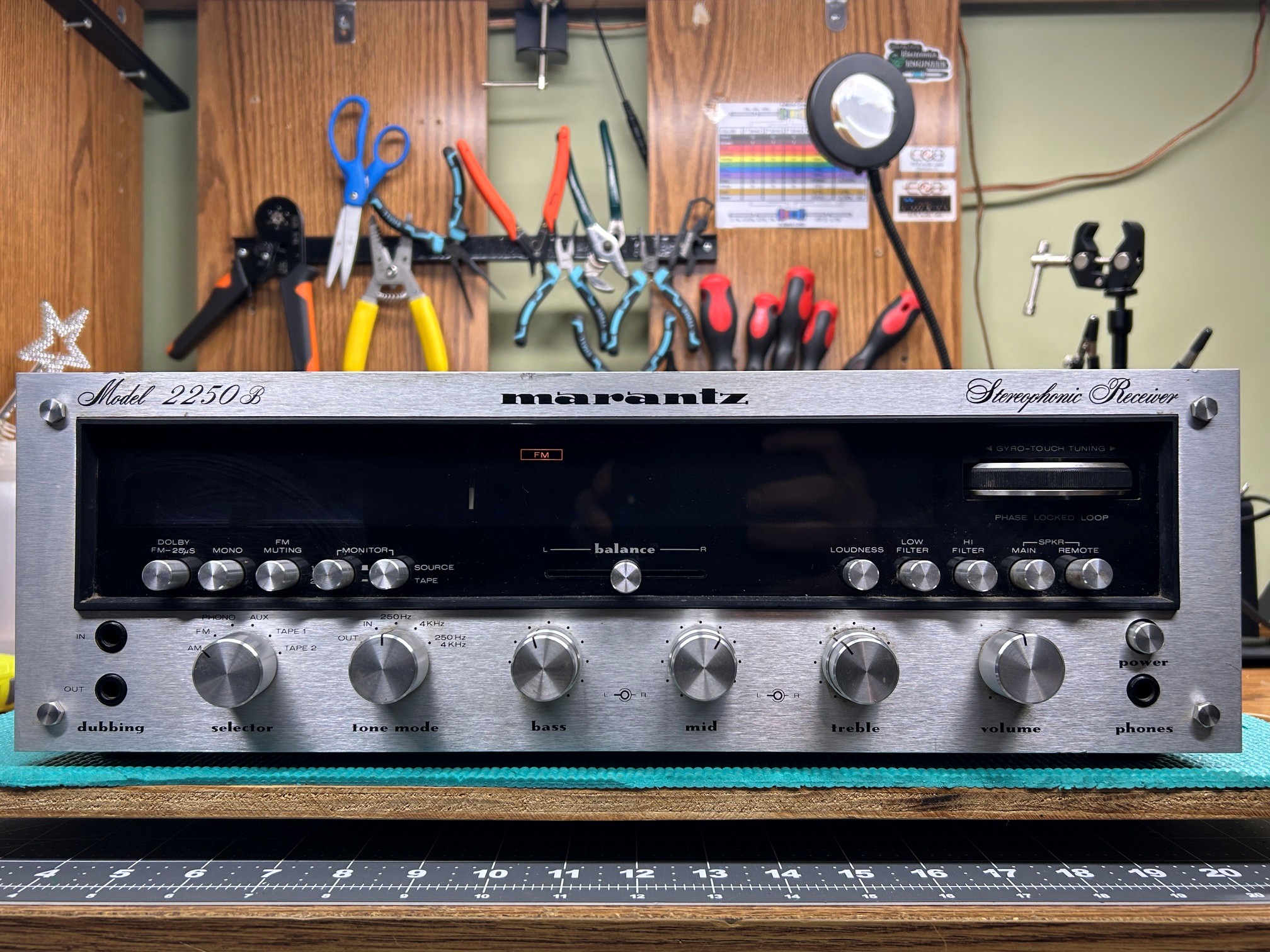 Marantz 2250B displayed on the bench
